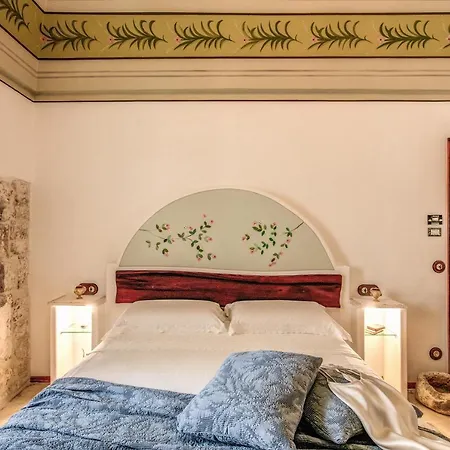 فندق مبيت وإفطار Palazzo Stunis - Dimora Di Charme 4*