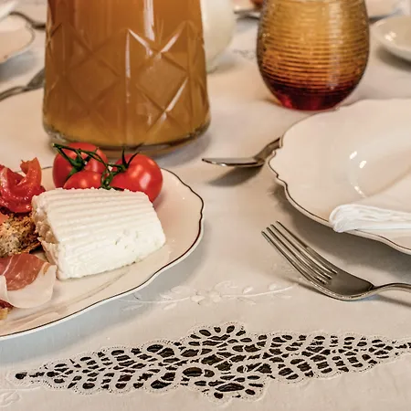 Palazzo Stunis - Dimora Di Charme 4* Остуни