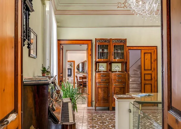 לינה וארוחת בוקר Palazzo Stunis - Dimora Di Charme 4*