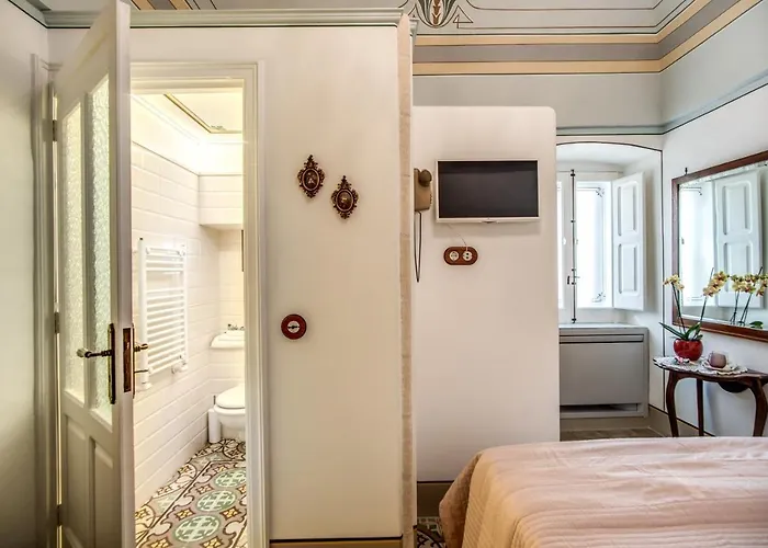 לינה וארוחת בוקר Palazzo Stunis - Dimora Di Charme 4*