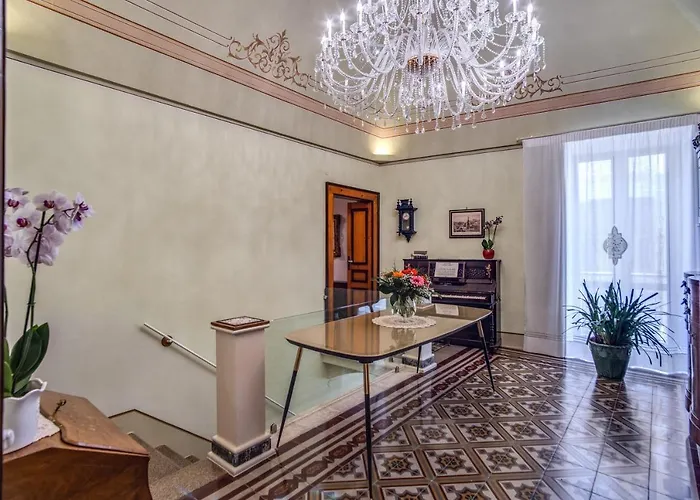 Palazzo Stunis - Dimora Di Charme לינה וארוחת בוקר 4*