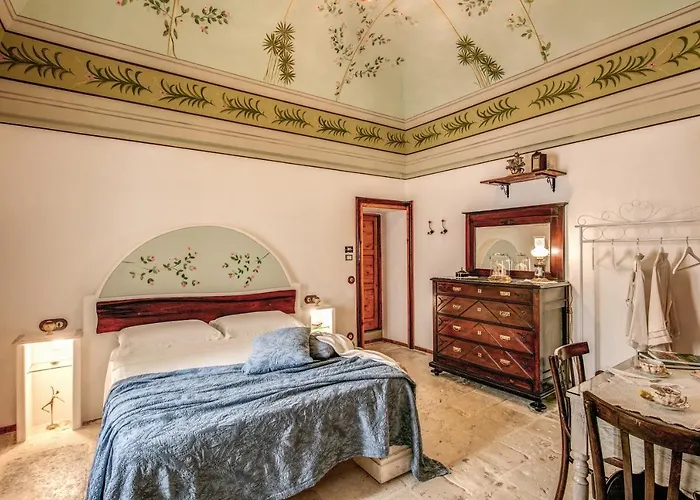 Palazzo Stunis - Dimora Di Charme 4* אוסטוני