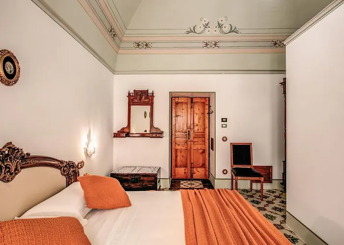 לינה וארוחת בוקר Palazzo Stunis - Dimora Di Charme 4*