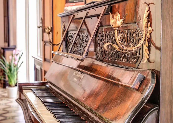 Palazzo Stunis - Dimora Di Charme לינה וארוחת בוקר 4*