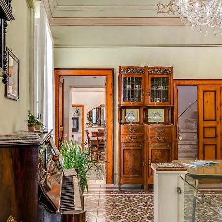 Bed & Breakfast Palazzo Stunis - Dimora Di Charme 4*
