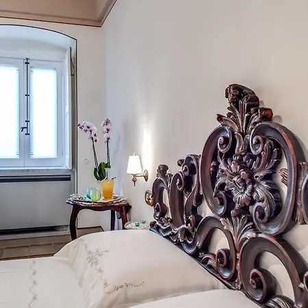 Palazzo Stunis - Dimora Di Charme Bed & Breakfast
