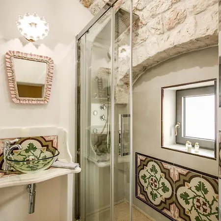 Palazzo Stunis - Dimora Di Charme فندق مبيت وإفطار أوستوني