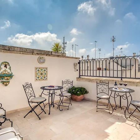 Palazzo Stunis - Dimora Di Charme فندق مبيت وإفطار أوستوني