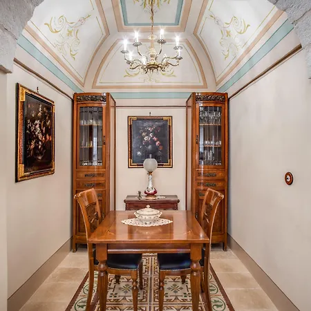 Palazzo Stunis - Dimora Di Charme فندق مبيت وإفطار أوستوني