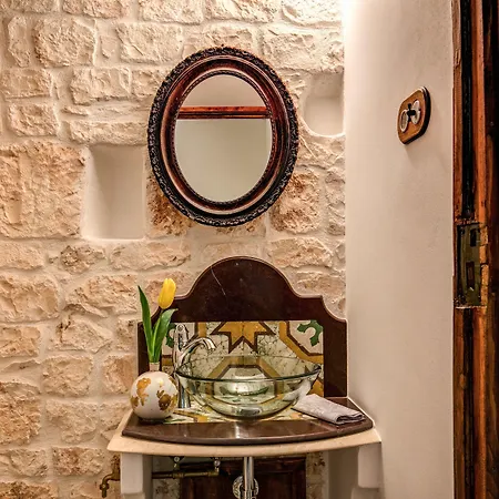 فندق مبيت وإفطار Palazzo Stunis - Dimora Di Charme 4*