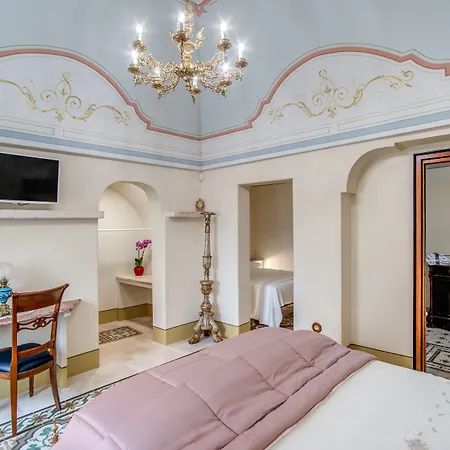 Palazzo Stunis - Dimora Di Charme Bed & Breakfast 4*